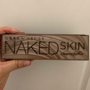 Naked shapeshifter. Urban decay